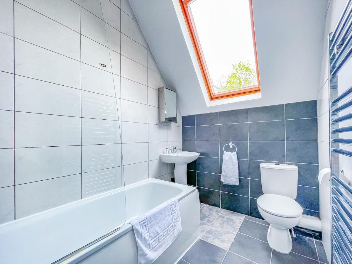 *Rg9Bc* For Your Most Relaxed & Cosy Stay + Free Parking + Free Fast Wifi * Leeds  Exteriör bild